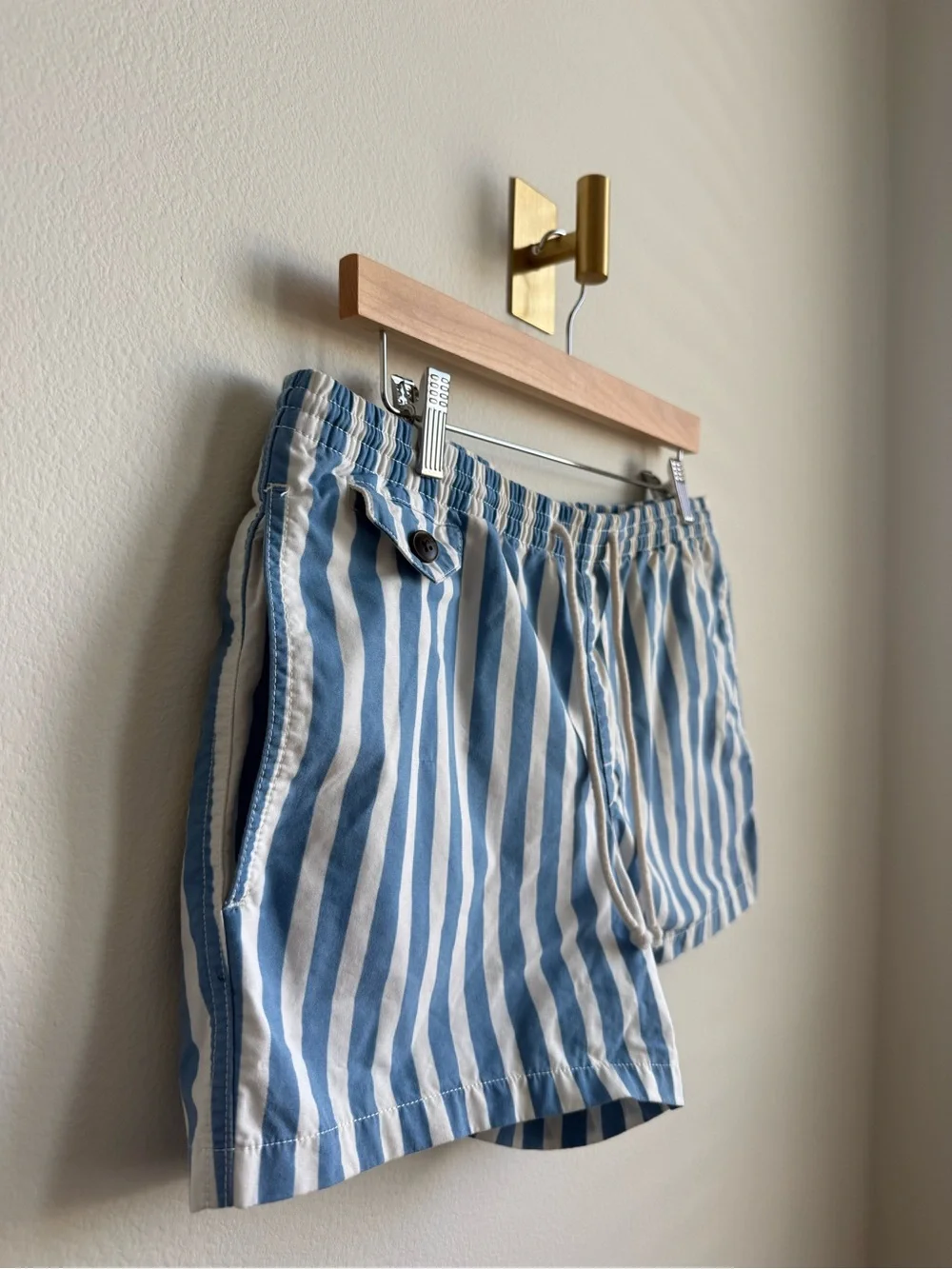 Club Monaco Men's Blue White Striped Swim Trunks Shorts Size M